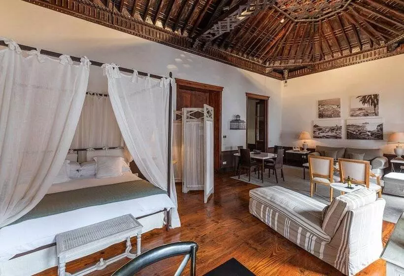 سوییت, Isla Baja Suites