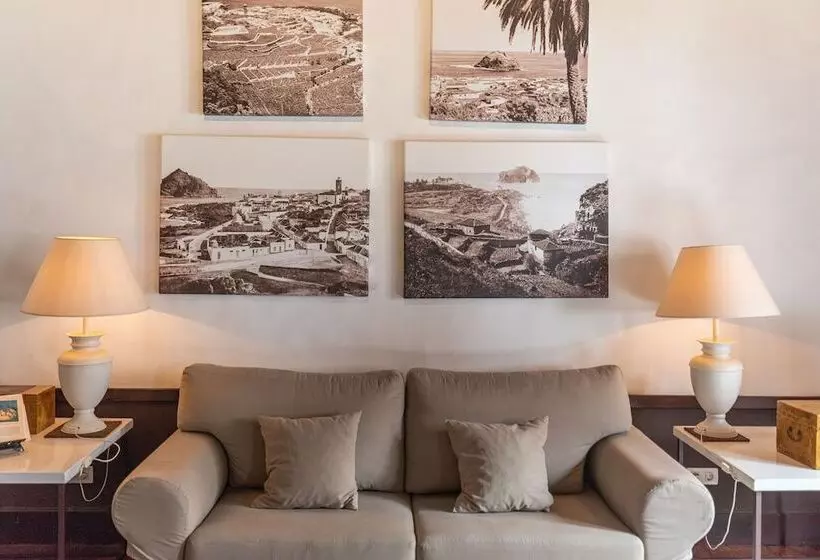 سوییت, Isla Baja Suites