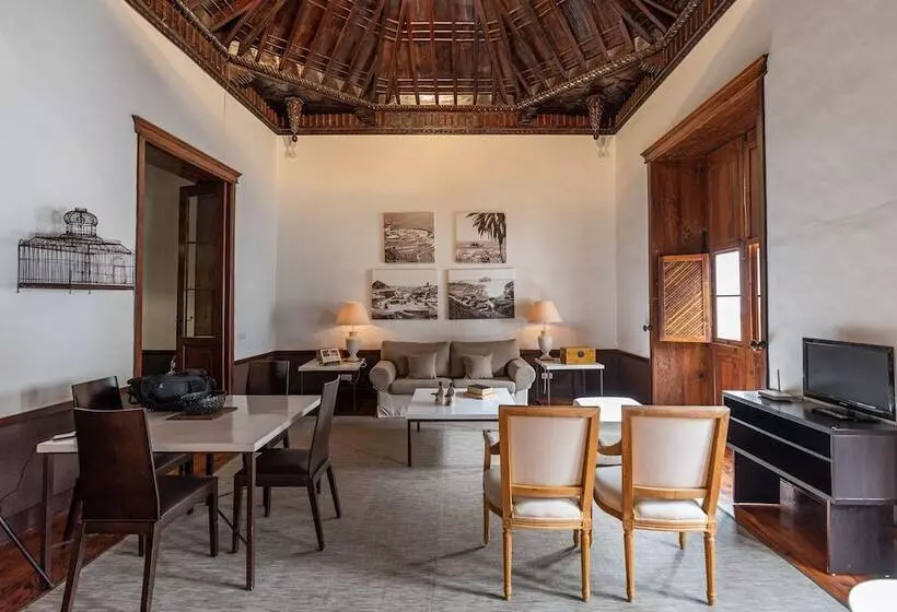سوییت, Isla Baja Suites