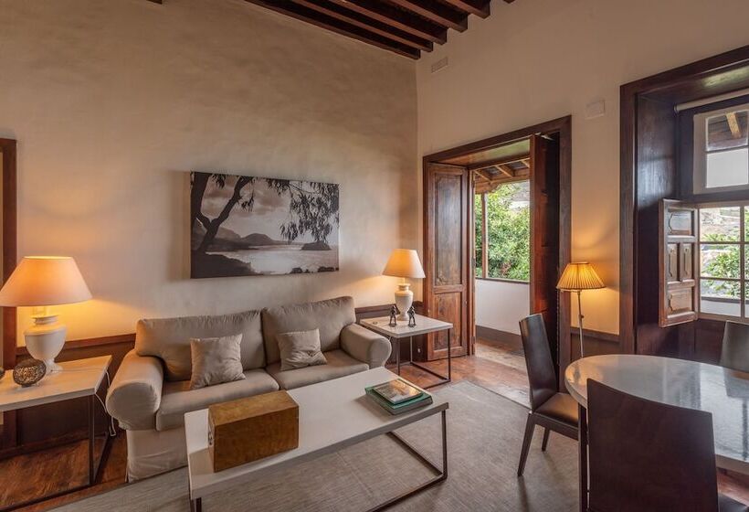 جناح مزوَّد بشرفة, Isla Baja Suites