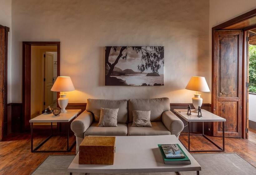 جناح مزوَّد بشرفة, Isla Baja Suites