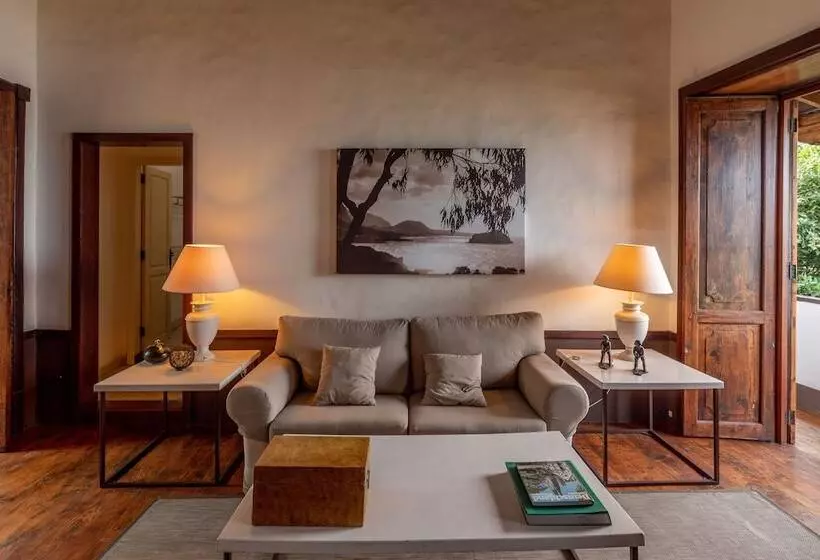 سوئیت با بالکن, Isla Baja Suites