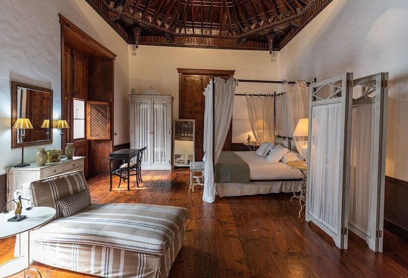 جناح, Isla Baja Suites