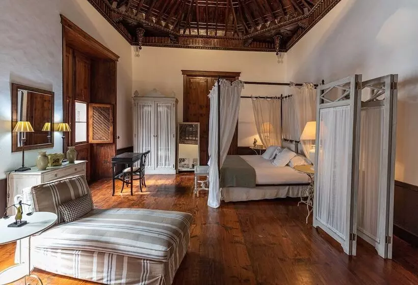 سوییت, Isla Baja Suites