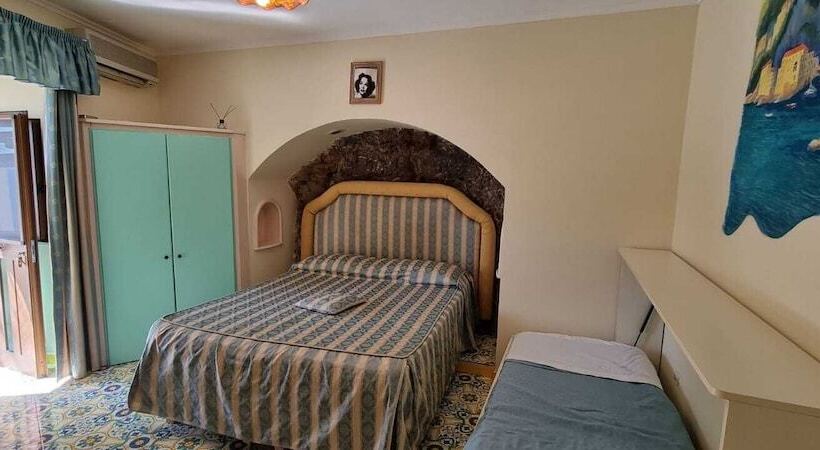 Номер Стандарт Трехместный, La Locanda Del Fiordo