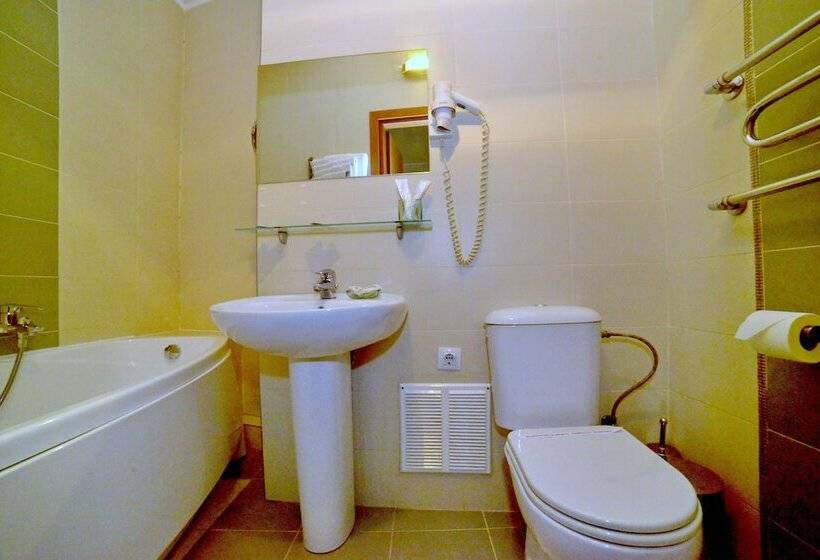 חדר סופריור, Maldini 1899 Boutique