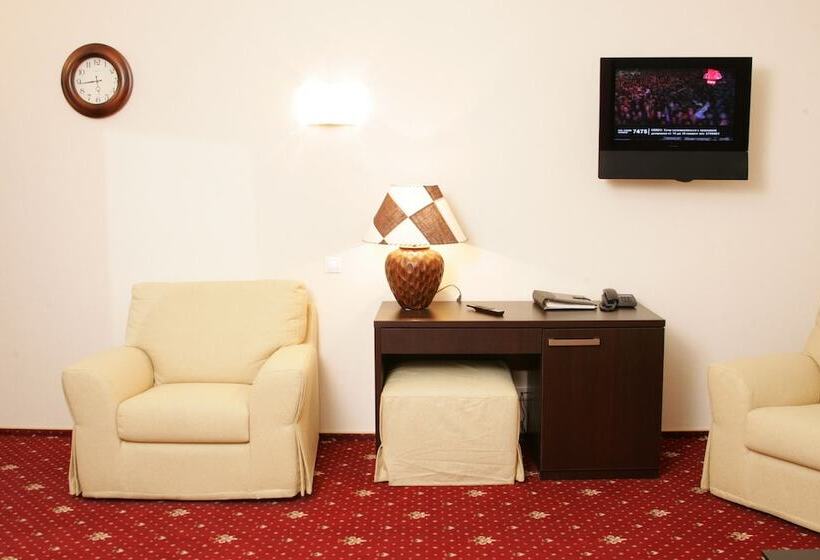 חדר סופריור, Maldini 1899 Boutique