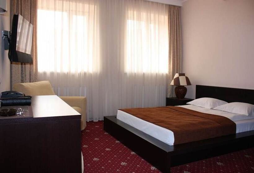 חדר סופריור, Maldini 1899 Boutique