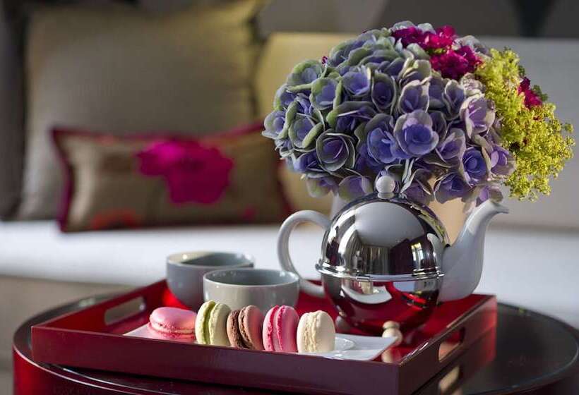 Suite with Terrace, Mandarin Oriental Paris