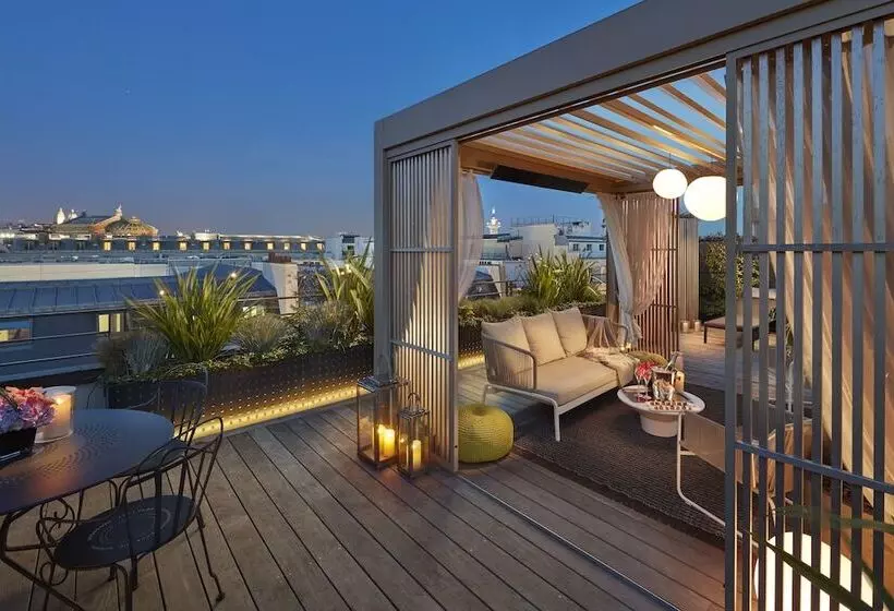 景色の見えるスイートルーム, Mandarin Oriental Paris