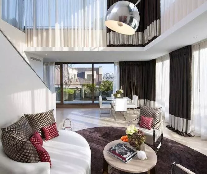 景色の見えるスイートルーム, Mandarin Oriental Paris