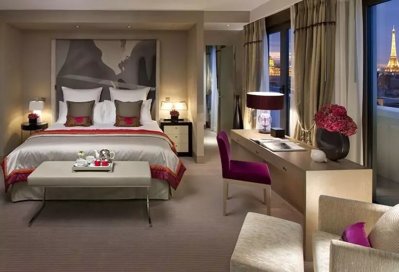 景色の見えるスイートルーム, Mandarin Oriental Paris