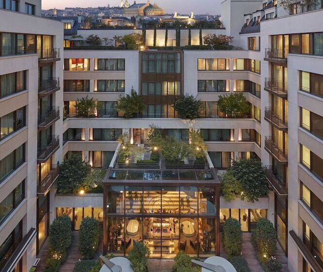 テラス付きスタンダードルーム, Mandarin Oriental Paris