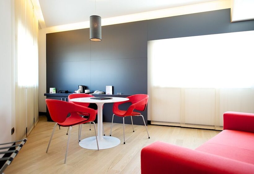 جناح جونيور, Mercure Nerocubo Rovereto