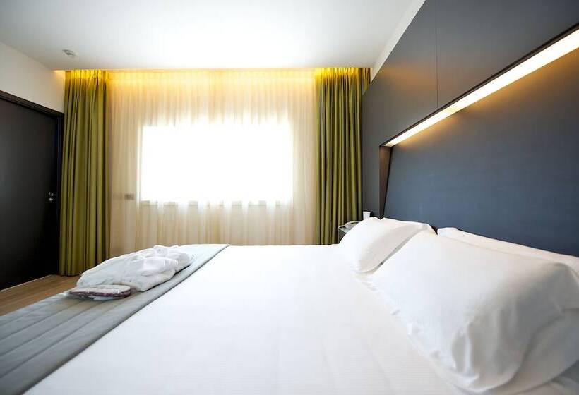 جناح جونيور, Mercure Nerocubo Rovereto