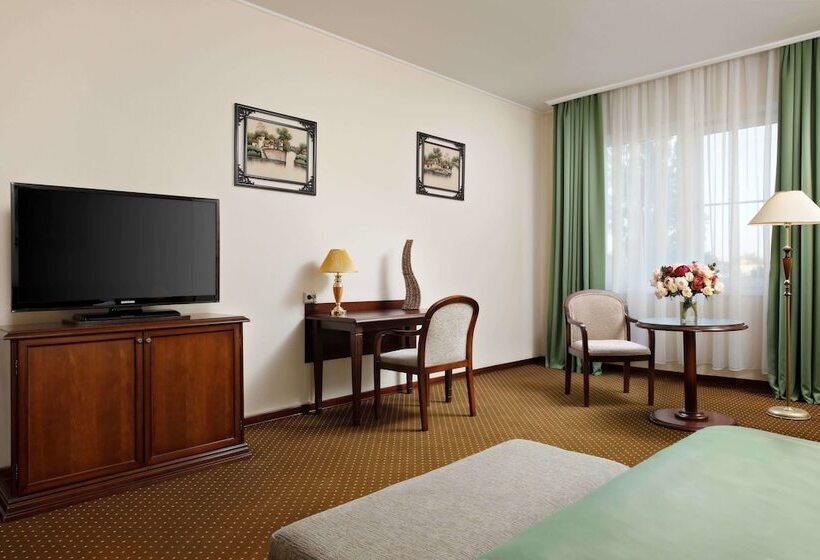 اتاق استاندارد, Red Royal