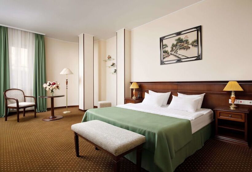 اتاق استاندارد, Red Royal