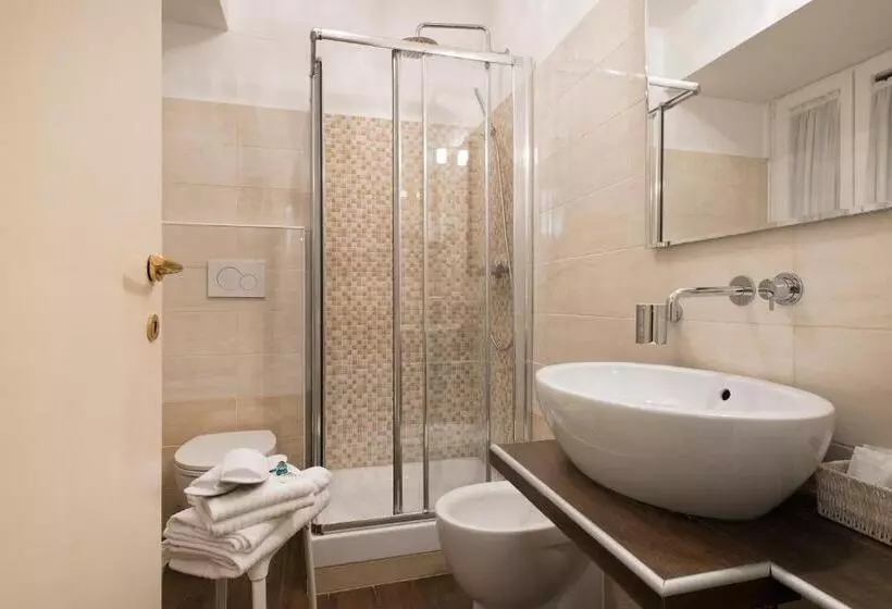 اتاق استاندارد سه نفره, Relais Bocca Di Leone