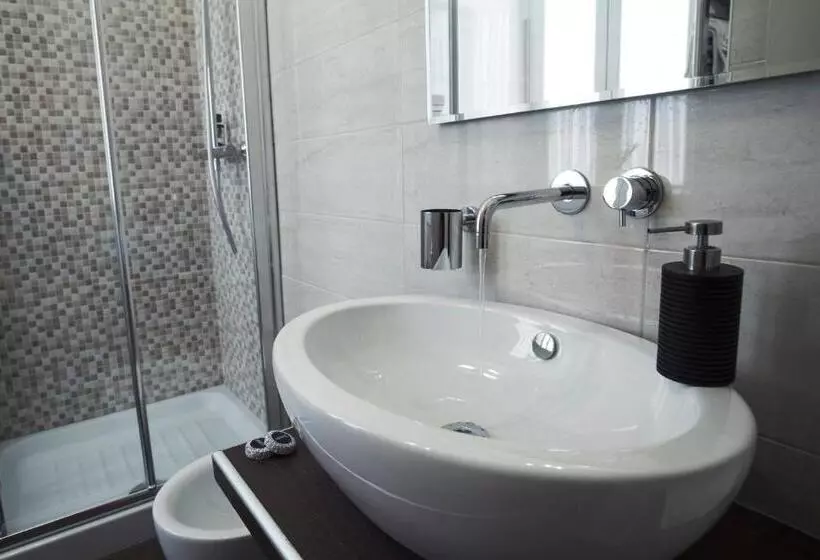 اتاق راحتی یک تخته, Relais Bocca Di Leone