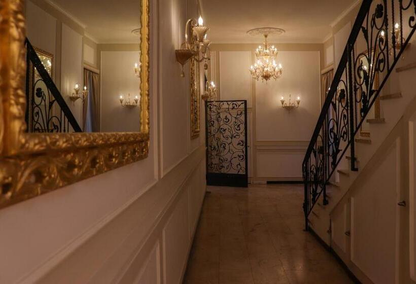 اتاق راحتی یک تخته, Relais Bocca Di Leone