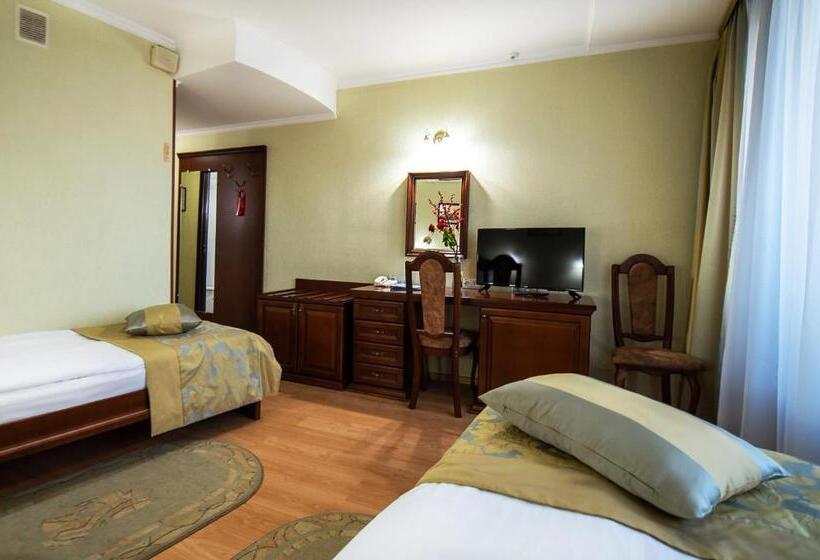 Standard-huone, Salute