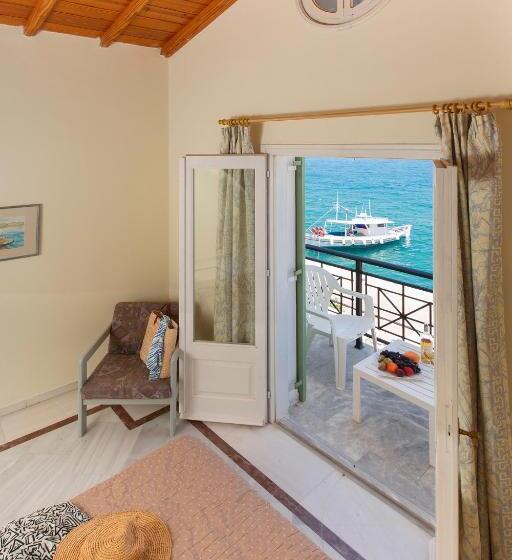 침실 1개 아파트, Samaina Port