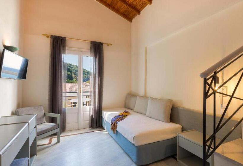 침실 1개 아파트, Samaina Port