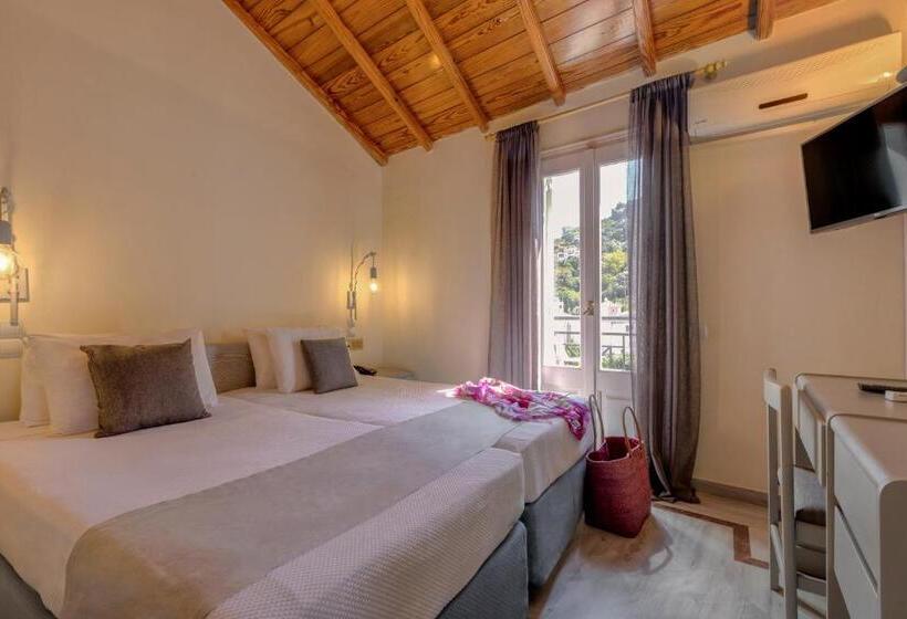 침실 1개 아파트, Samaina Port