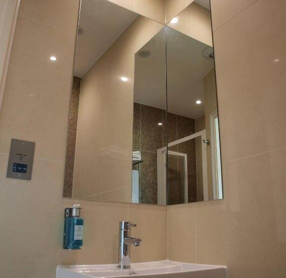Номер Executive, Simply Rooms & Suites