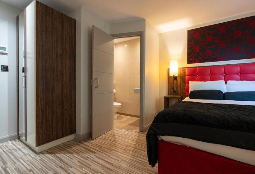 Студия Deluxe, Simply Rooms & Suites