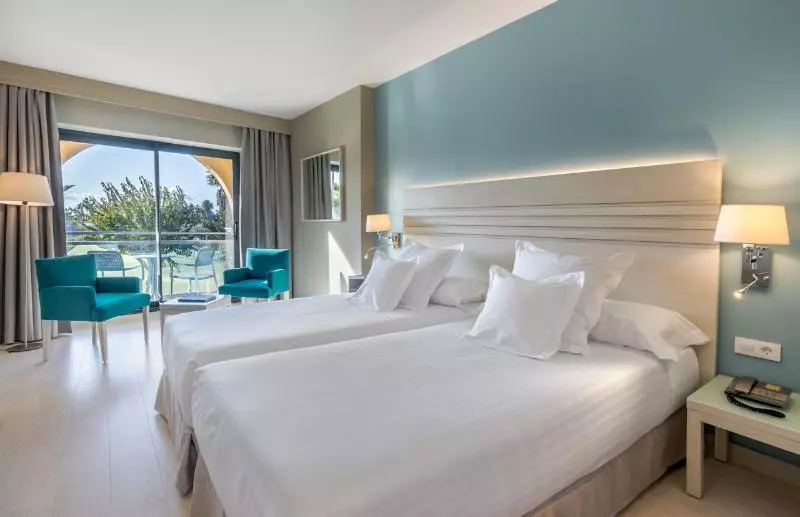 Executive-huone, Simply Rooms & Suites