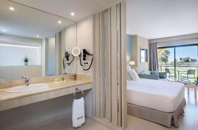 Executive-huone, Simply Rooms & Suites