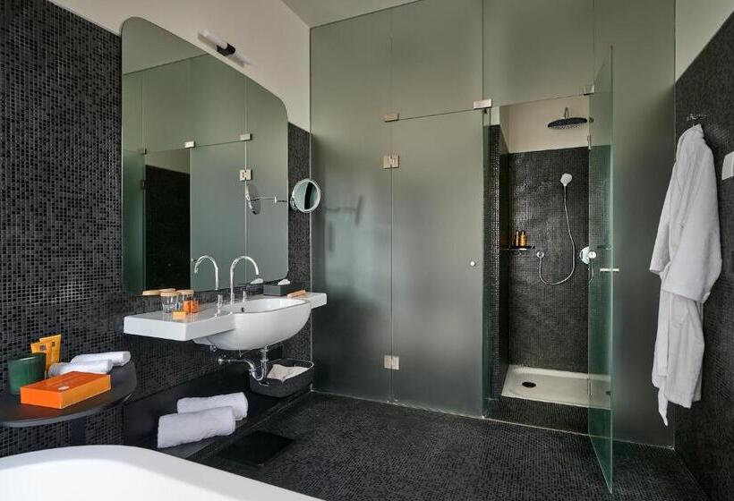带大床的高级房间, Verno House Budapest, Vignette Collection, An Ihg