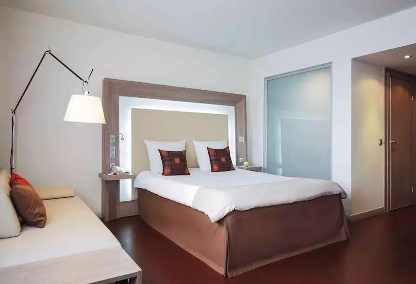 Superior-huone, Novotel Yekaterinburg Centre