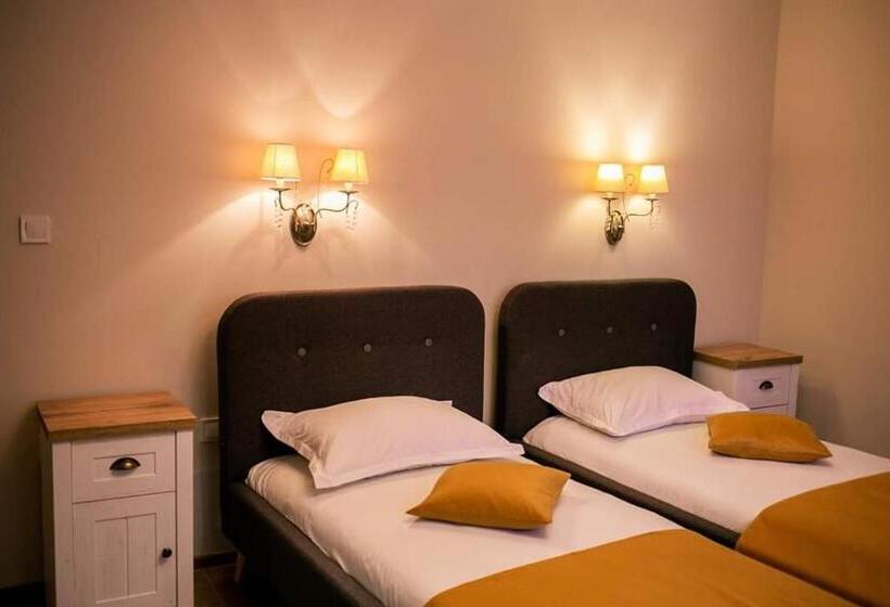 标准间, Casa Claudia