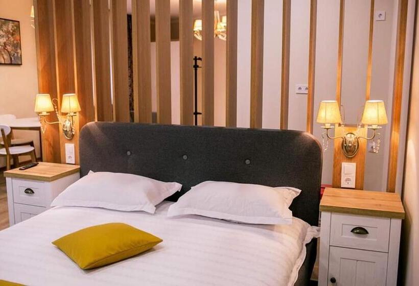 标准工作室, Casa Claudia