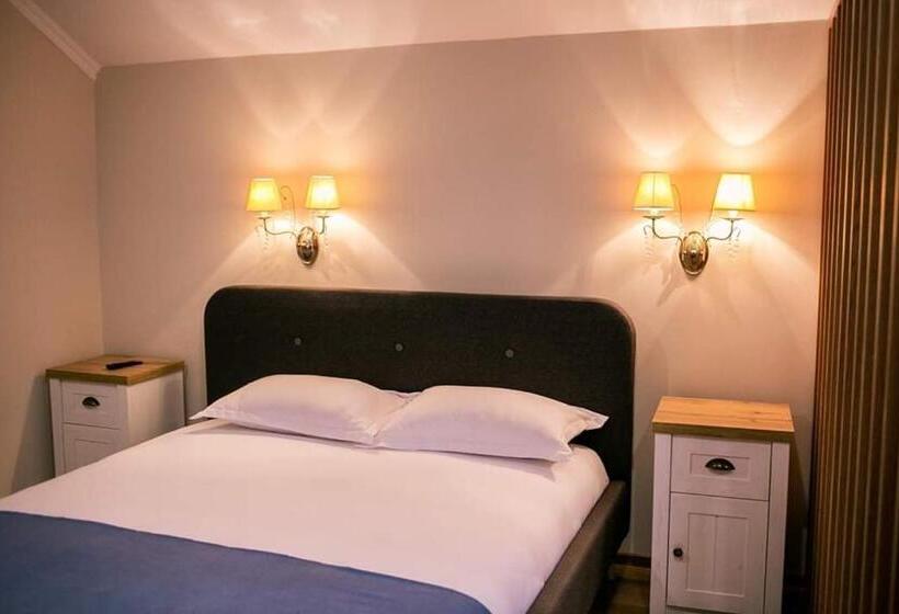 豪华三人间, Casa Claudia