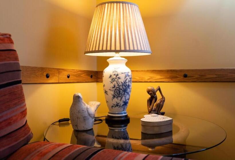 דירת שלושה חדרים, Casa Del Agüelo