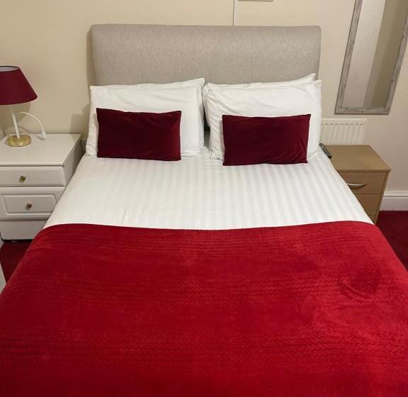 스탠다드 룸 공동 욕실, Victoria House   Self Catering Quiet Guesthouse   Adult Singles And Couples Only