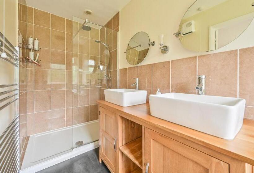 Quarto Familiar, Wray Valley