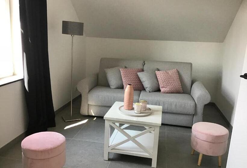 패밀리 룸, Au Bord De La Foret