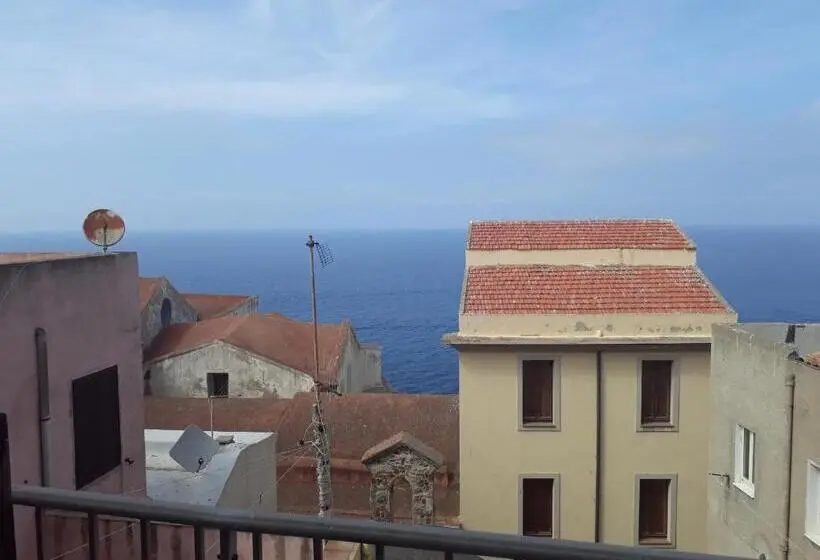 اتاق لوکس با بالکن و چشم‌انداز دریا, L Antico Faro