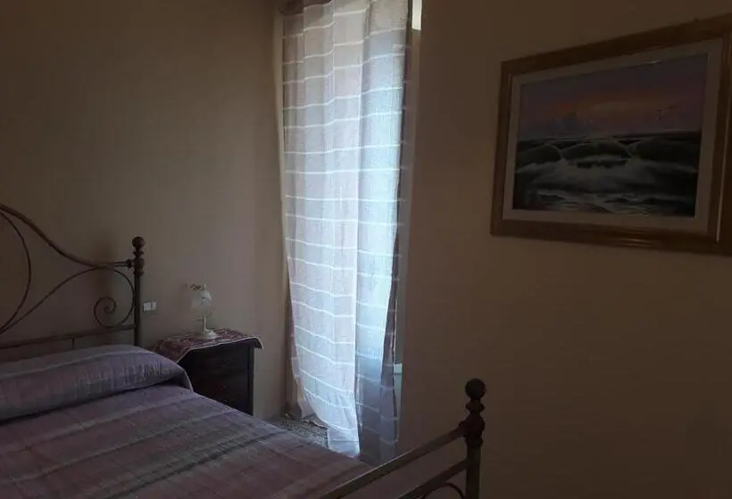 اتاق لوکس با بالکن و چشم‌انداز دریا, L Antico Faro