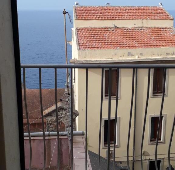 オーシャンビューのスーペリアトリプルルーム, L Antico Faro