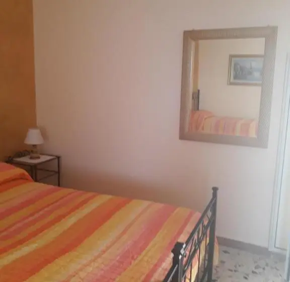 Standard Triple Room with Terrace, L Antico Faro