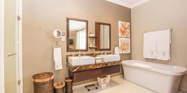 Студия Стандарт, Ekhaya Boutique