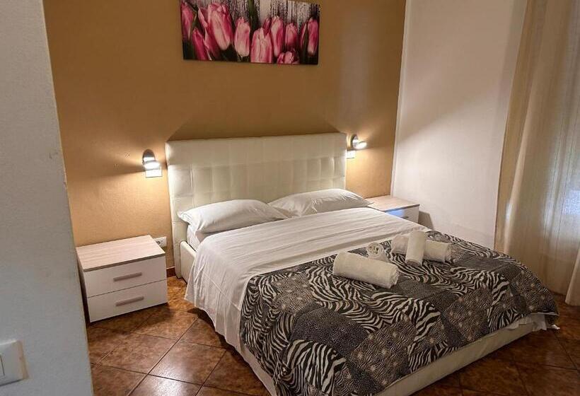 اتاق استاندارد, Crown Guest House