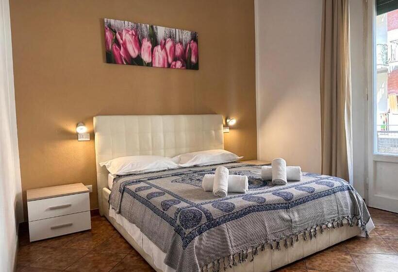 اتاق استاندارد, Crown Guest House