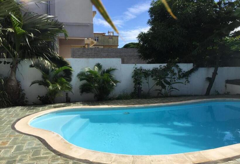 اتاق استاندارد با تراس, Pereybere Villa Valari With Pool Near Beach