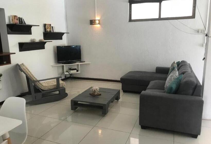 Family Room, Pereybere Villa Valari With Pool Near Beach